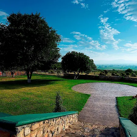 فندق Orfeas Land 3*